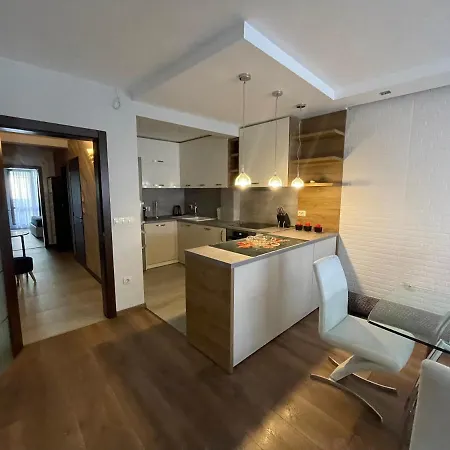 Luxury In Center 1 Apartman
