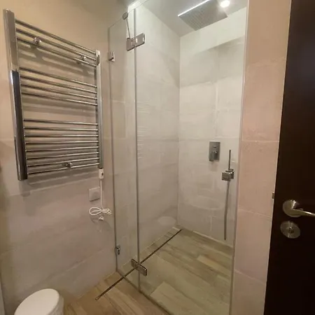 Luxury In Center 1 Apartman Várna