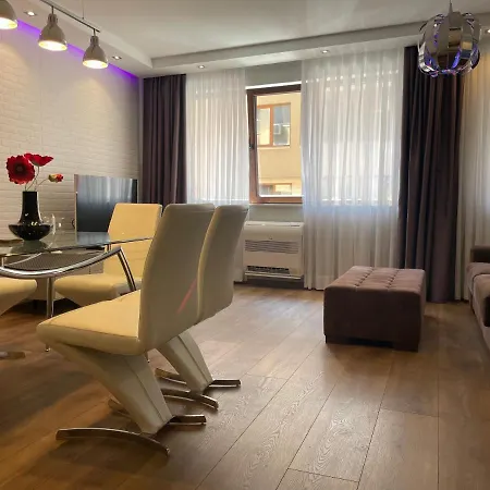Luxury In Center 1 Apartman Várna