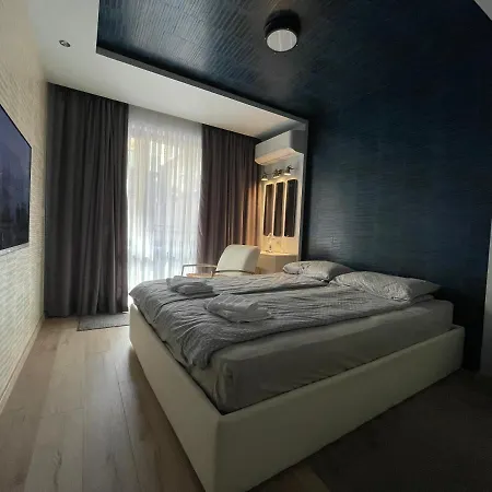 Apartmán Luxury In Center 1 *