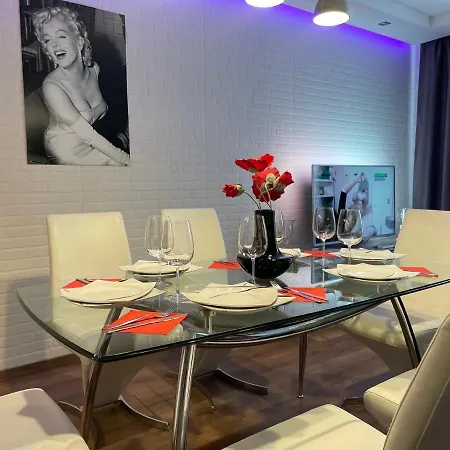 Luxury In Center 1 * Várna